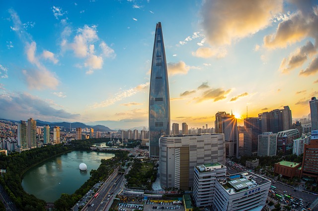 picture of Lotte World Tower in Seul, South Korea